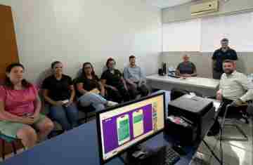 Guaraniaçu - A Secretaria de Indústria, Comércio e Turismo realiza reunião para discutir a implantação de cursos de qualificação profissional